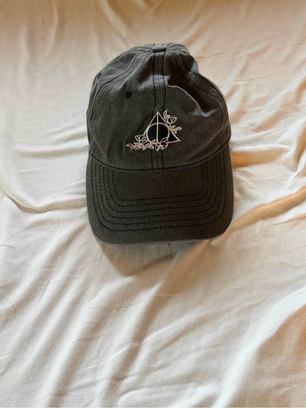Harry Potter Deathly Hollows Embroidered Baseball Cap - Floral